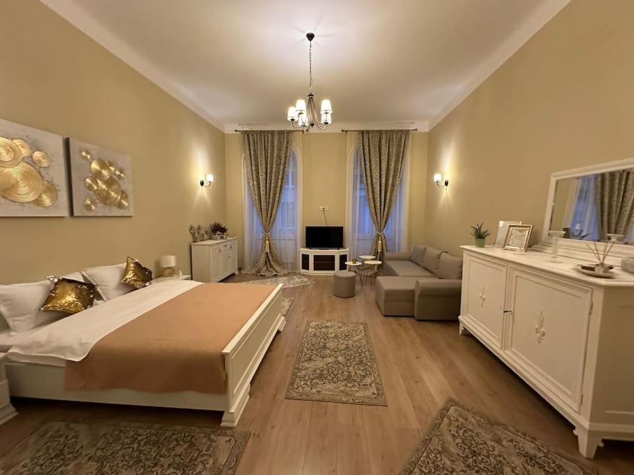 Studio Montaldo Braşov Eksteriør billede